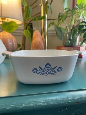 Vintage Corning Ware Blue Cornflower 1.5 Qt Casserole Dish - No Lid